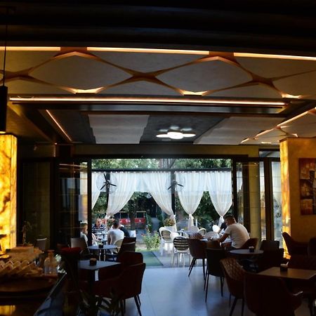 Royal Hotel Peshkopi Albania Eksteriør billede